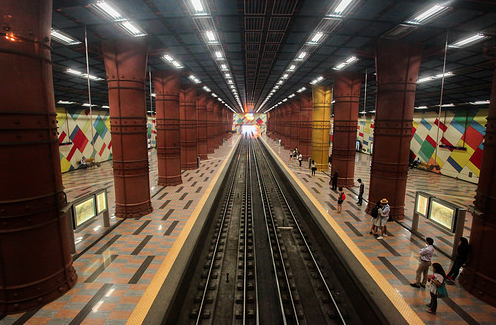 里斯本角落_地鐵裡的萬花筒_Olaias Metro Station